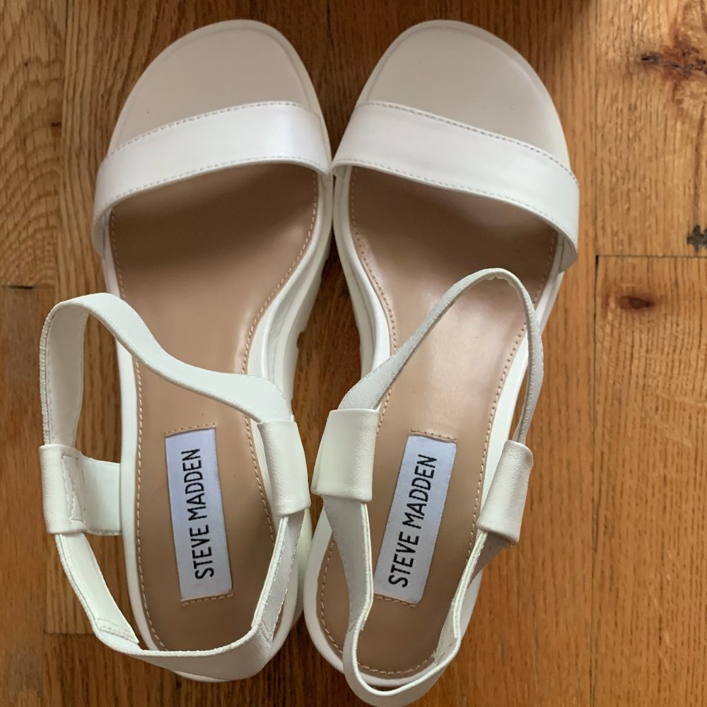 Steve Madden White Chunky Platform SandalS_SIZE 6M - Picture 3 of 5
